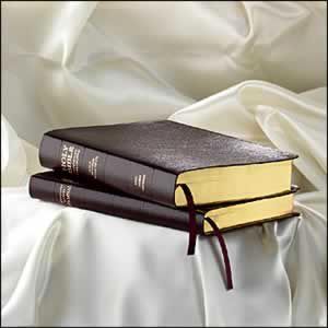 KJV  Pocket Bible-Hymnal Set